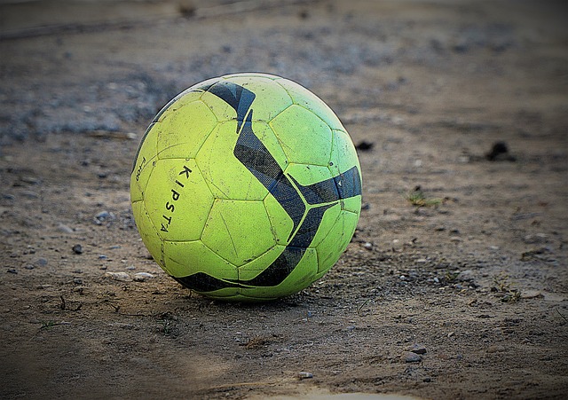 格被指责为 格被指责为